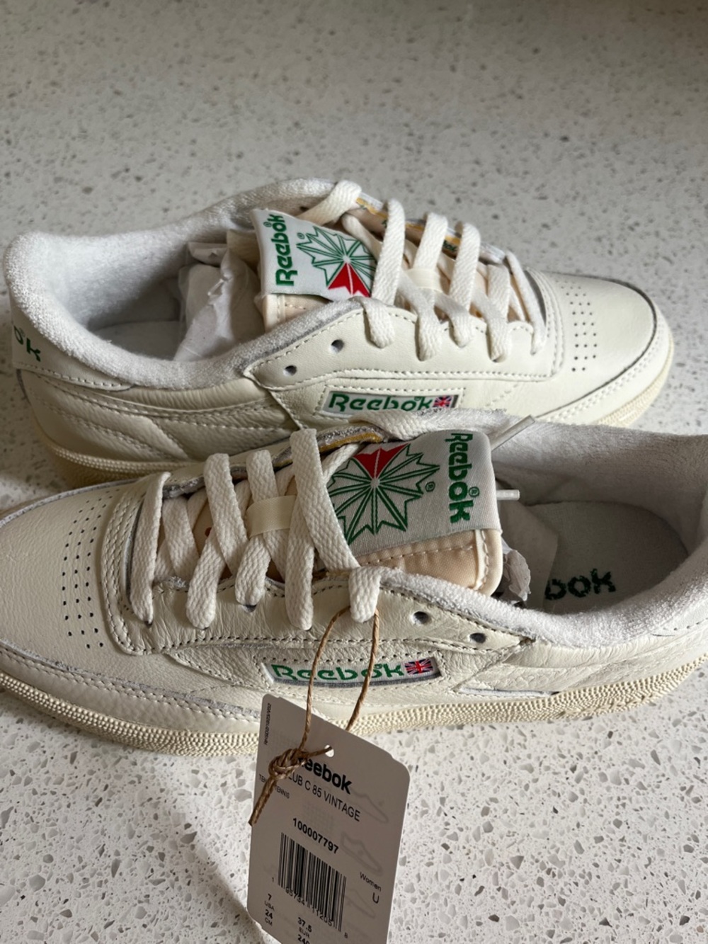 Reebok Women’s CLUB C 85 VINTAGE 'CHALK GLEN GREEN' New with tag